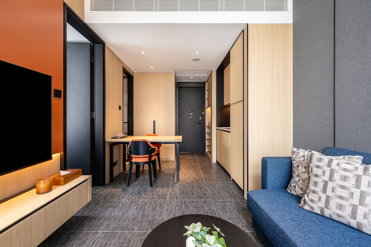 Deluxe City View One Bedroom | In-room safe, blackout drapes, iron/ironing board