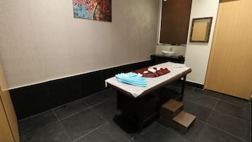 Phòng trị liệu đôi, massage mô sâu, massage Thụy Điển, massage Thái
