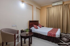 豪華客房 | 書桌、手提電腦工作空間、遮光窗簾/窗簾、隔音