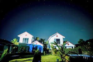 Deluxe Room | Garden view - Berryl Resorts (Alibag)