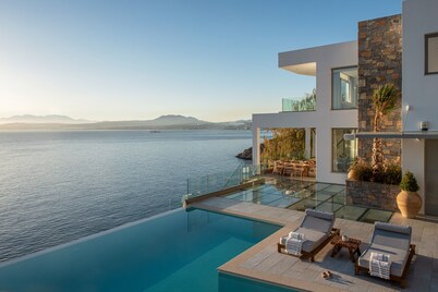 Lady Sea - 6 Bedroom Villa with Heated Pool & Private Beach Access