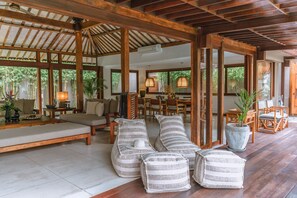 Superior Villa | Terrace/patio - Villa Amore (Kerobokan)
