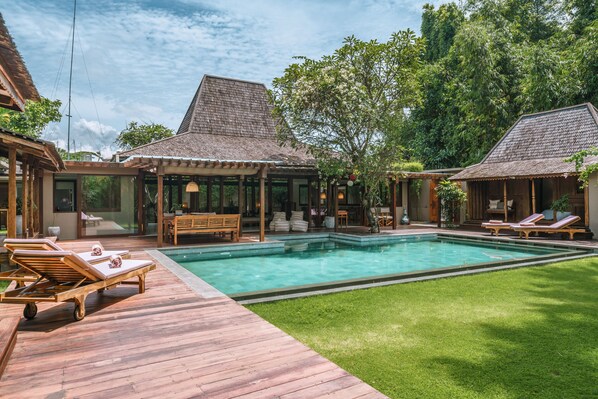 Outdoor pool - Villa Amore (Kerobokan)