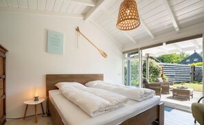 3 bedrooms, iron/ironing board, Internet, bed sheets - De Toekomst 16 quiet and privately situated near the North Sea (Ouddorp)