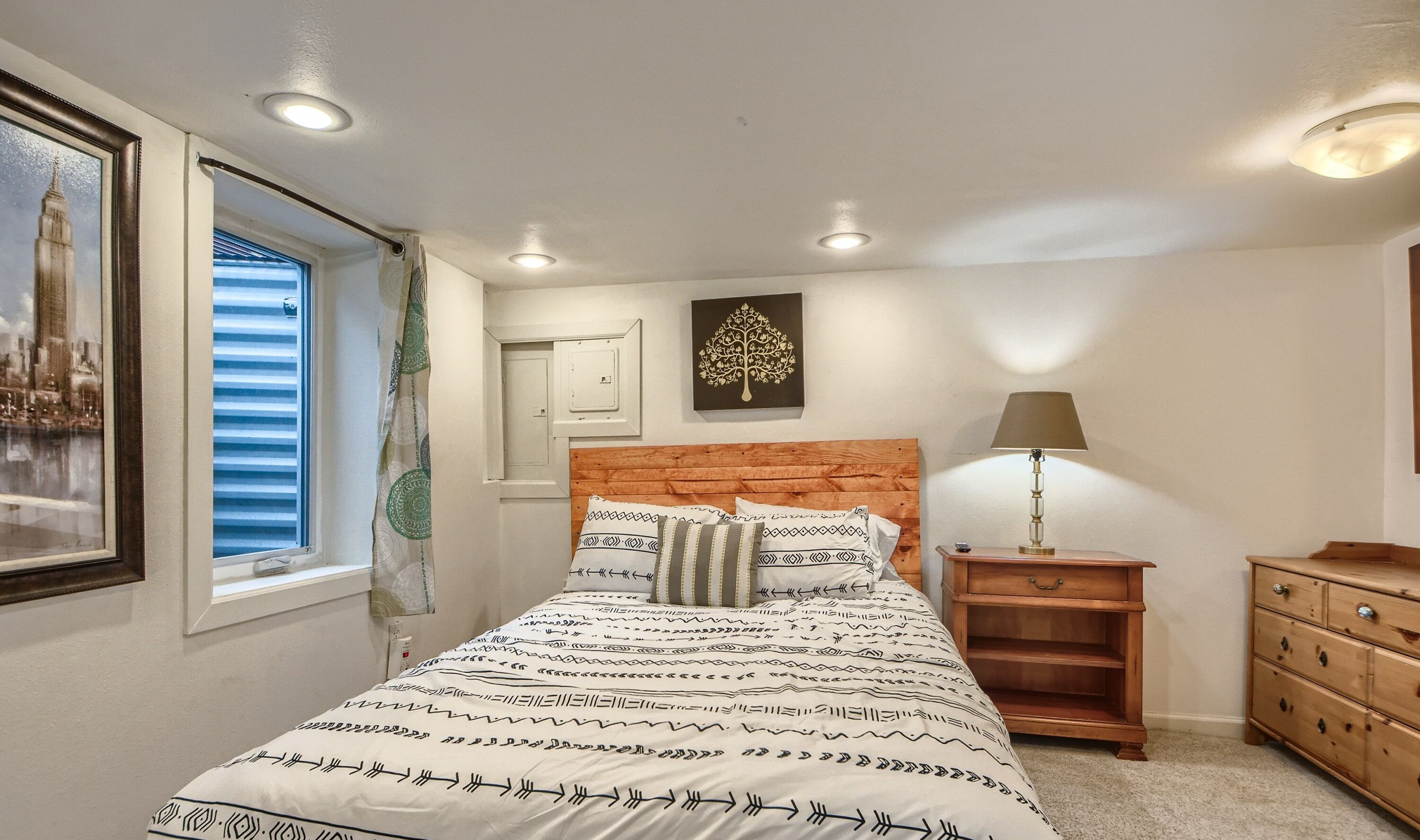 Restored Rustic • Shared Firepit, Hot Tub & Yard