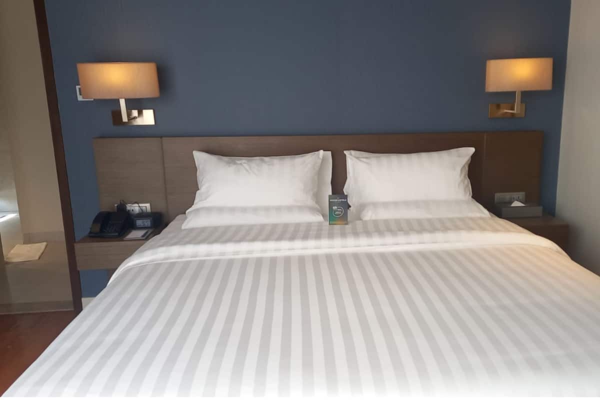 Economy Studio Suite | 1 bedroom, bed sheets