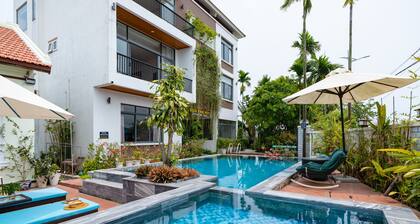 6BRs Villa with Private Pool * Central Location * Free Pick Up * B.fast inc.