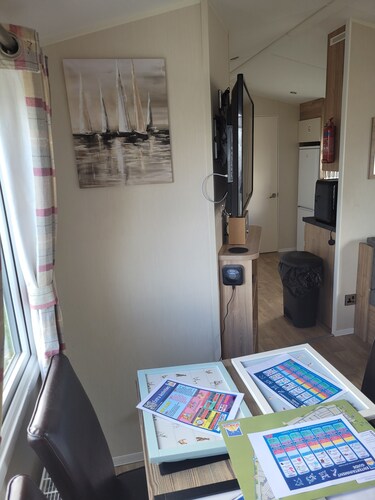 Charming 4-bed Static Caravan in Clacton-on-sea