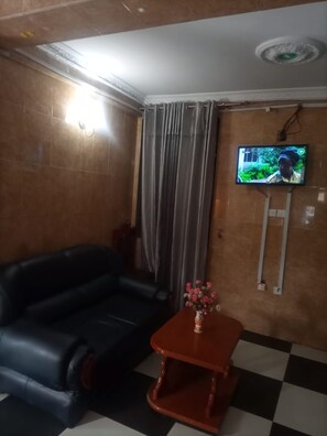 Lobby - New Pentagon Annex Hotel (Dar es Salaam)