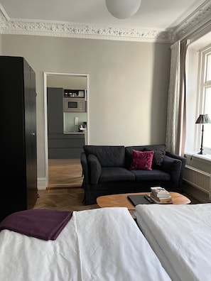 Individually decorated, individually furnished, blackout drapes - DA Hotel Apartments (Gothenburg)