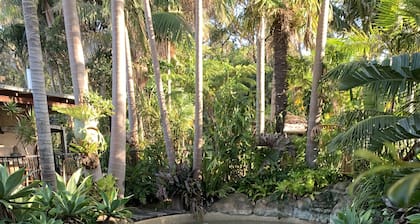 The Grove - Luxury Stays close to beach and golf course