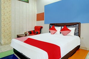 Deluxe Suite | 1 bedroom, free WiFi, bed sheets - OYO 92405 Evergreen Hotel & Resto Near GARDU INDUK MUARA DUA (Sukajaya)