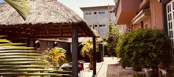 BATES GARDEN GUEST HOUSE