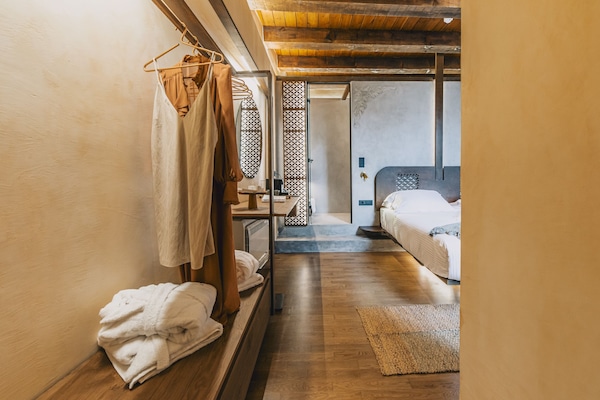 Suite Deluxe | 1 dormitorio, caja fuerte, sistema de insonorización