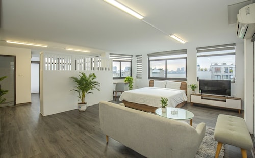 Minasi Home- Westlake