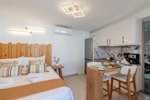 1 bedroom, in-room safe, free WiFi, bed sheets