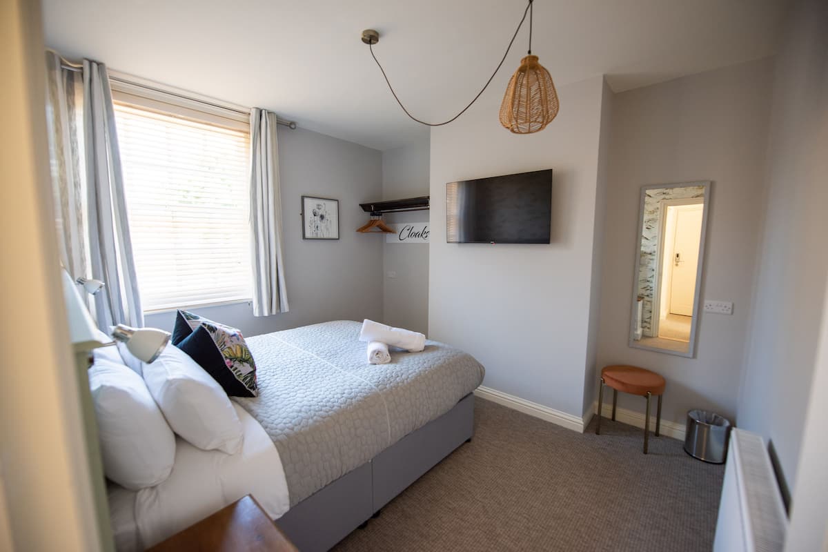Family Suite | Egyptian cotton sheets, premium bedding, pillowtop beds, soundproofing