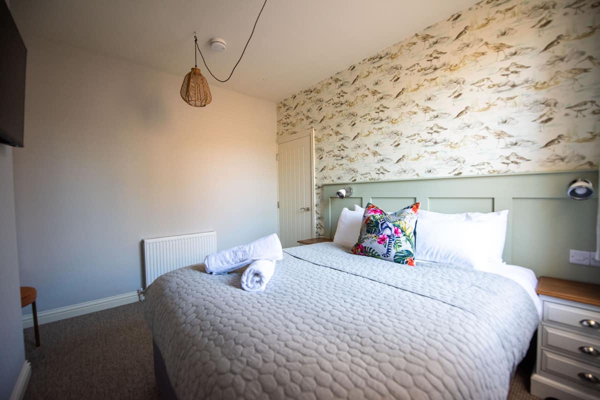 Egyptian cotton sheets, premium bedding, pillowtop beds, soundproofing