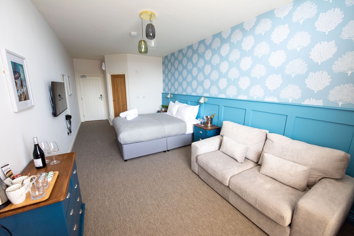 Superior Double or Twin Room | Egyptian cotton sheets, premium bedding, pillowtop beds, soundproofing