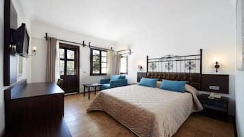 Chambre Standard Double ou avec lits jumeaux | Minibar, bureau, chambres insonorisées, draps fournis