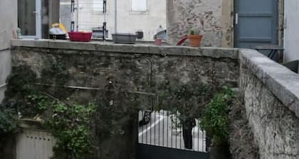 Elégant Appartement au Centre de Tournon sur RhÎne