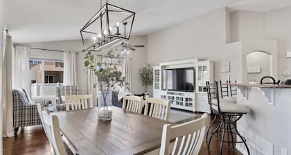 Games & Gathering Retreat – Hot Tub Fun