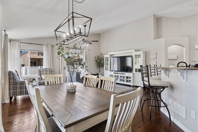 Welcome to your Entertainment Station Destination!