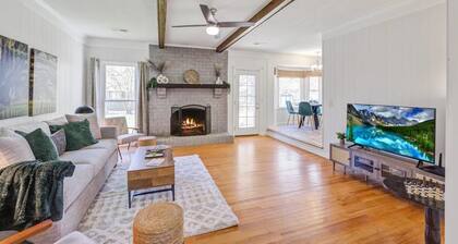 The Yan- fam friendly 4 bedroom w/ hot tub!