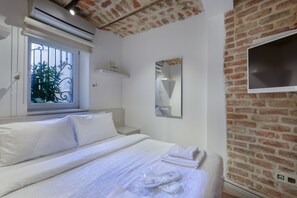 Romantic Apartment | 1 bedroom, iron/ironing board, free WiFi - Stunning 1BR w Terrace & Galata View (Istanbul)