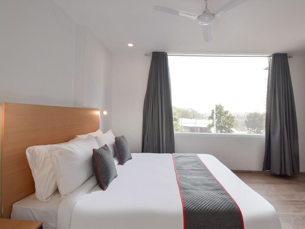 Premium bedding, desk, free WiFi, bed sheets