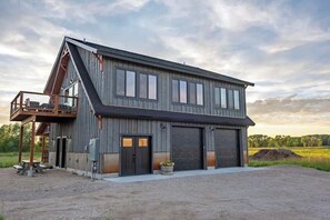 Exterior - Teton Homestead: Ski Targhee w/ Hot Tub & Views (Tetonia)