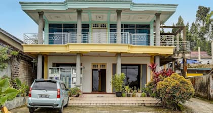 SPOT ON 92446 Penginapan Aina Syariah