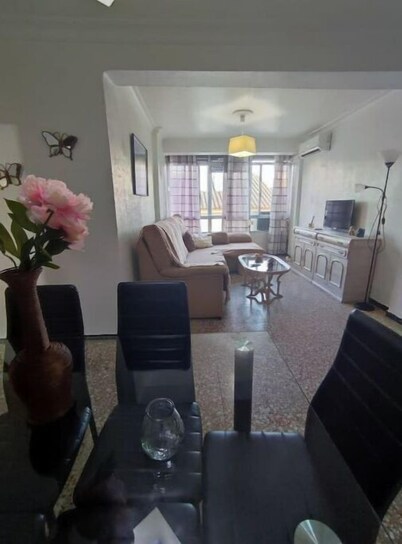 Precioso Piso, 3 Dormitorios, Aire Acondicionado