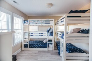 5 bedrooms, travel cot, free WiFi, bed sheets