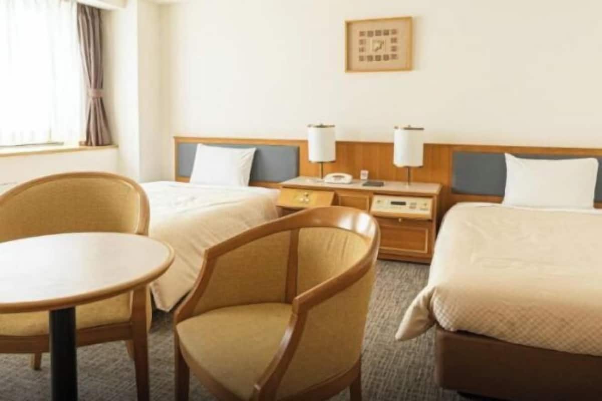 In-room safe, desk, laptop workspace, blackout curtains