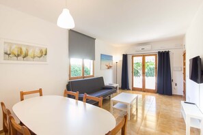 Appartement, 3 chambres, terrasse, rez-de-chaussée | Coin séjour