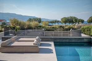 Outdoor pool, a heated pool - Fivi Villa, with Heated Pool & SeaViews (Platanias Chania)