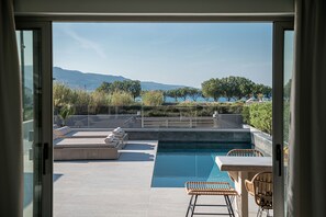 Outdoor pool, a heated pool - Fivi Villa, with Heated Pool & SeaViews (Platanias Chania)