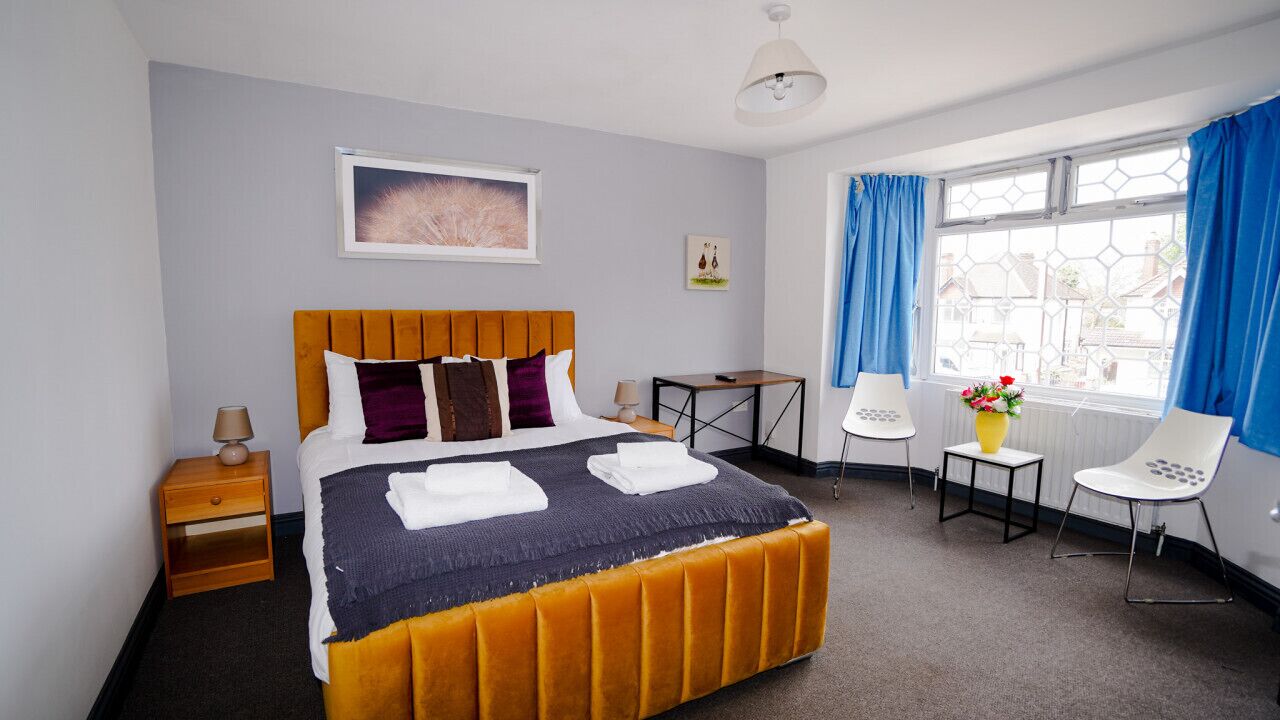 E2M Stays Slough 5Bed Spacious House Free Parking