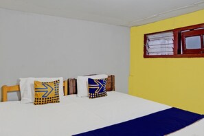 经济双人房 | 办公桌、笔记本电脑工作区、免费 WiFi、床单