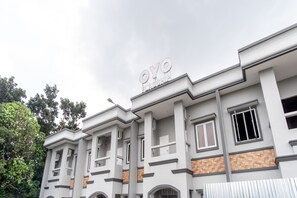 Front of property - Capital O 92444 Kamojo Guest House (Medan)