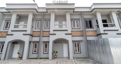 Capital O 92444 Kamojo Guest House