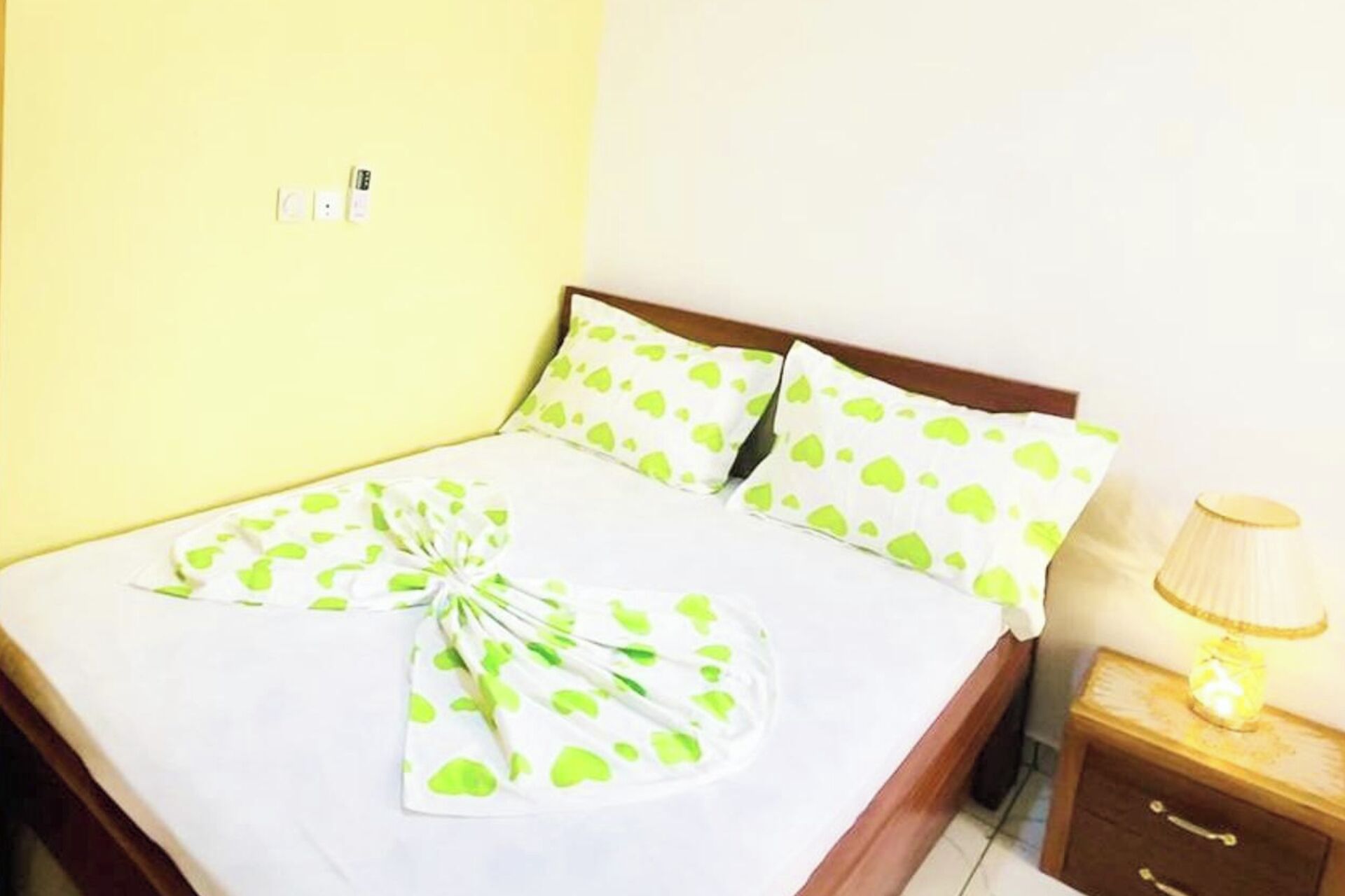 1 bedroom, desk, free WiFi, bed sheets