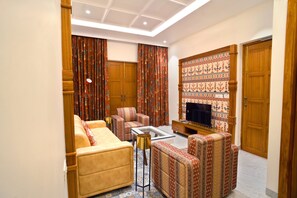 Una televisión de pantalla plana