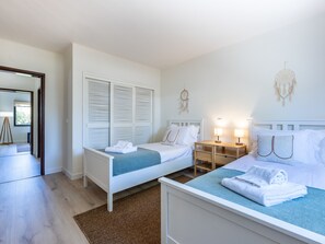 2 Schlafzimmer, Bügeleisen/Bügelbrett, Reisekinderbett, WLAN