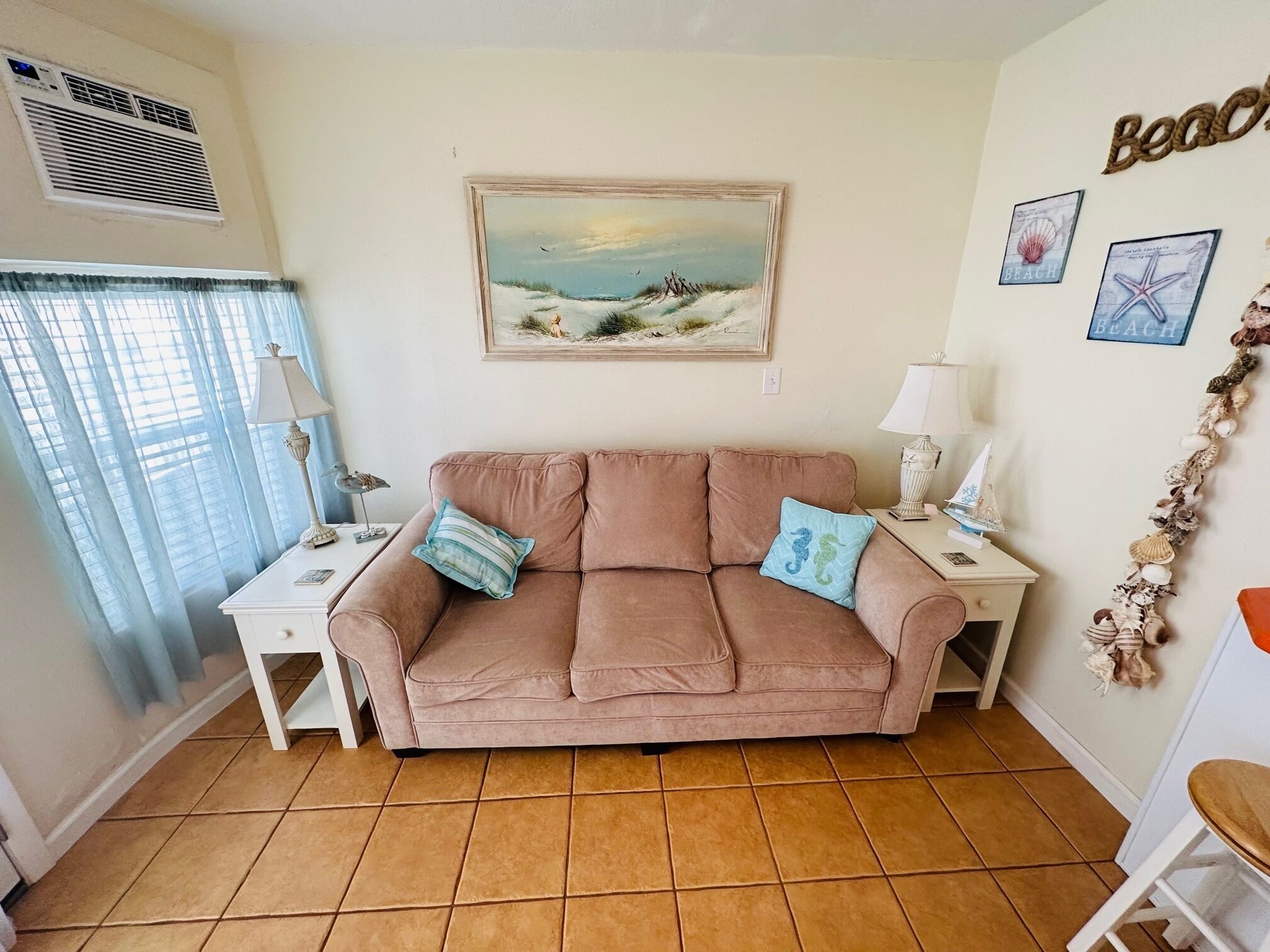 Redington Directly on the Beach Sea Rocket WiFi Parking 25