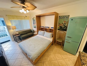 Iron/ironing board, free WiFi, bed sheets