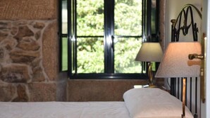Unclassified image, 4 of 37, button - Casa Videira (Bueu)