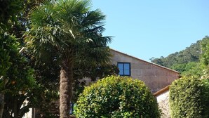 Unclassified image, 5 of 37, button - Casa Videira (Bueu)