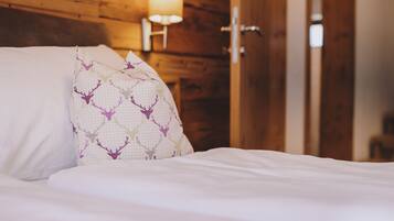 Nhà gỗ Deluxe | 4 phòng ngủ, bộ trải giường bằng vải cotton Ai Cập